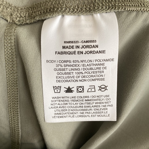 ‼️ONLY 1‼️ Nike Yoga High Rise Short Length Plus Size Short 3X - Picture 5 of 5